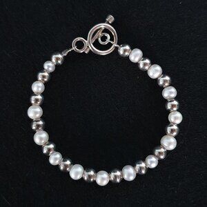 Elegant Vintage Silpada Sterling Silver & Freshwater Pearl Toggle Bracelet